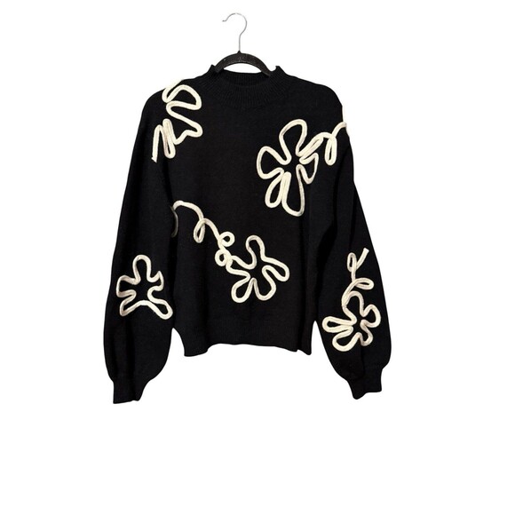 En Creme Sweaters - En Creme Sweater Black Floral Applique Knit Pullover Mock Neck Womens M